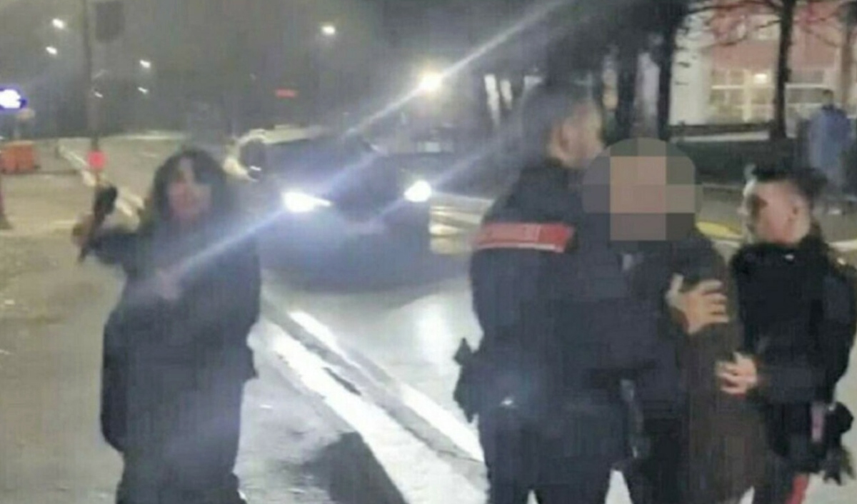 La Vita in Diretta, terribile aggressione all’inviata: attimi di paura La Vita in Diretta, terribile aggressione all’inviata: attimi di paura