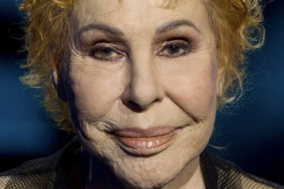 Immagine di Ornella Vanoni sorridente durante un evento