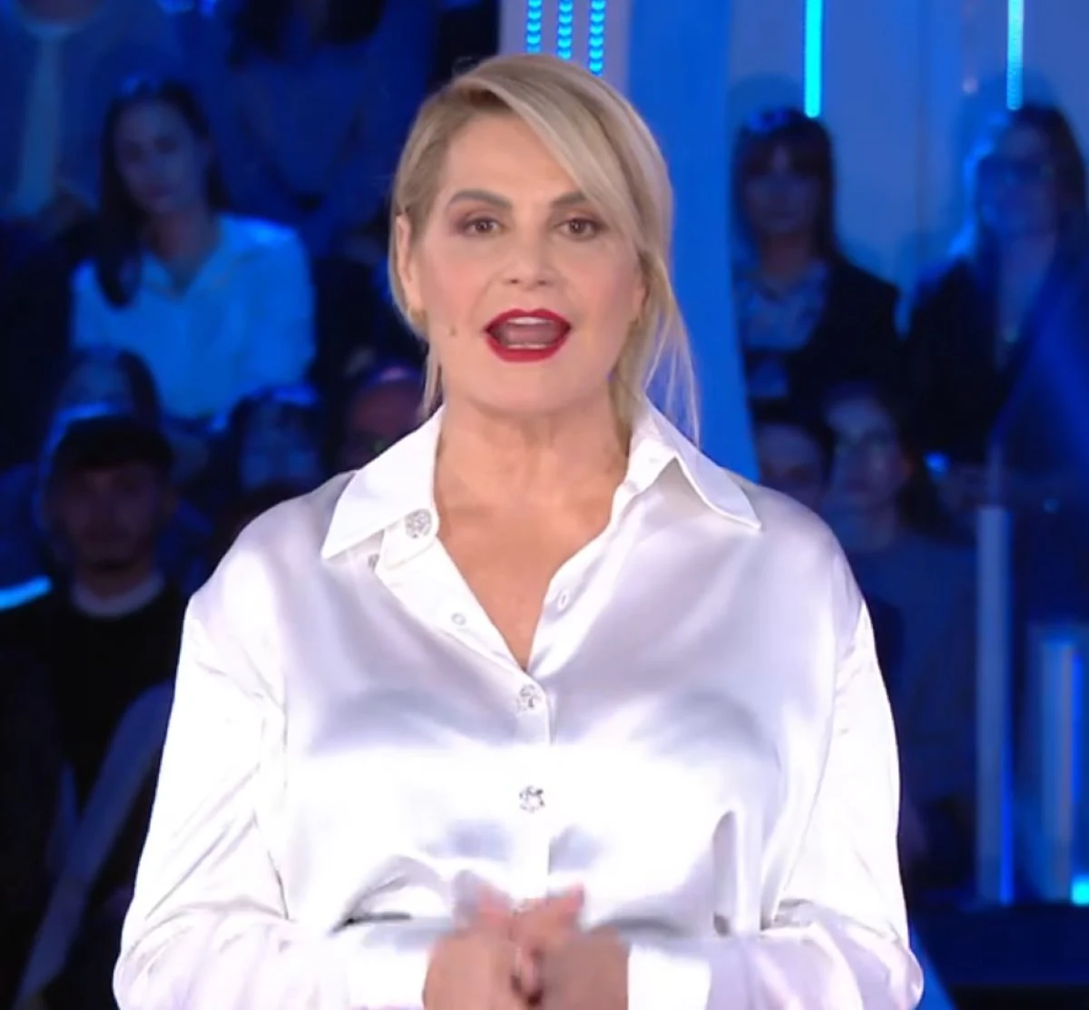 Simona Ventura conduce il Grande Fratello 2025