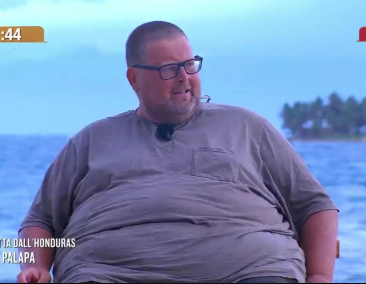 Mario Adinolfi in ospedale, foto pubblicata su Instagram