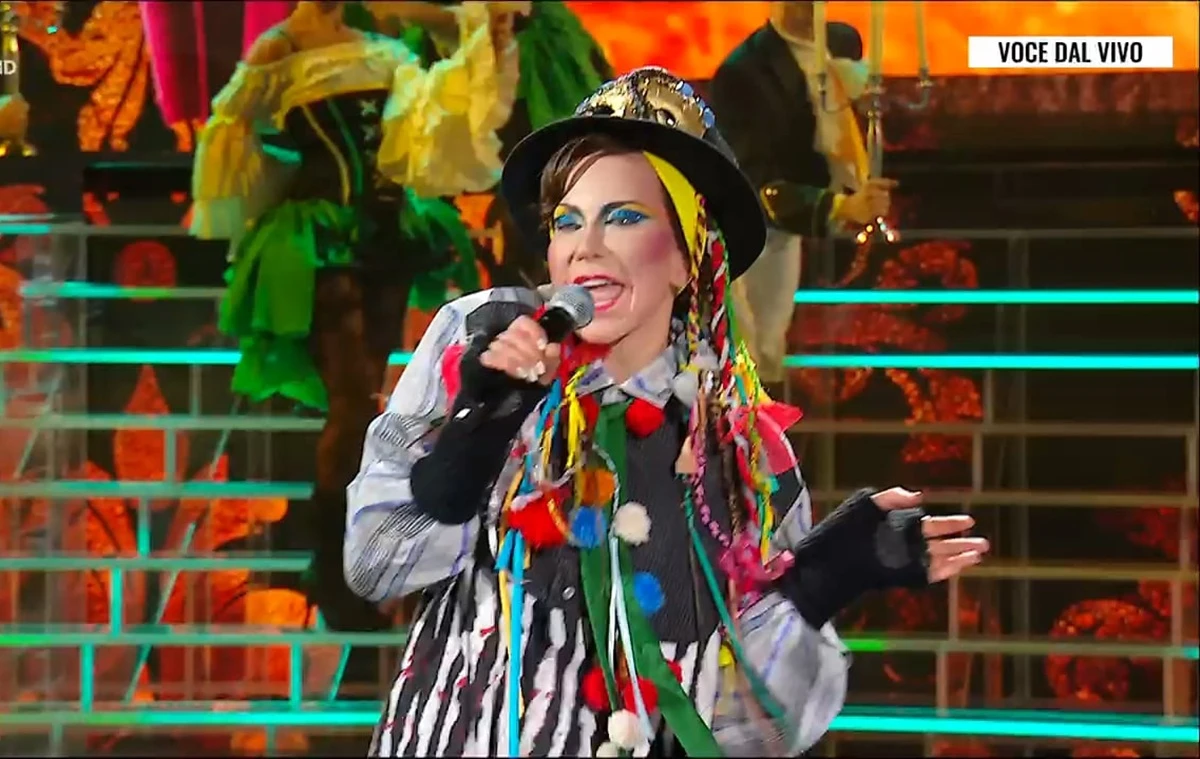 Carmen Di Pietro travestita da Boy George a Tale e Quale Show