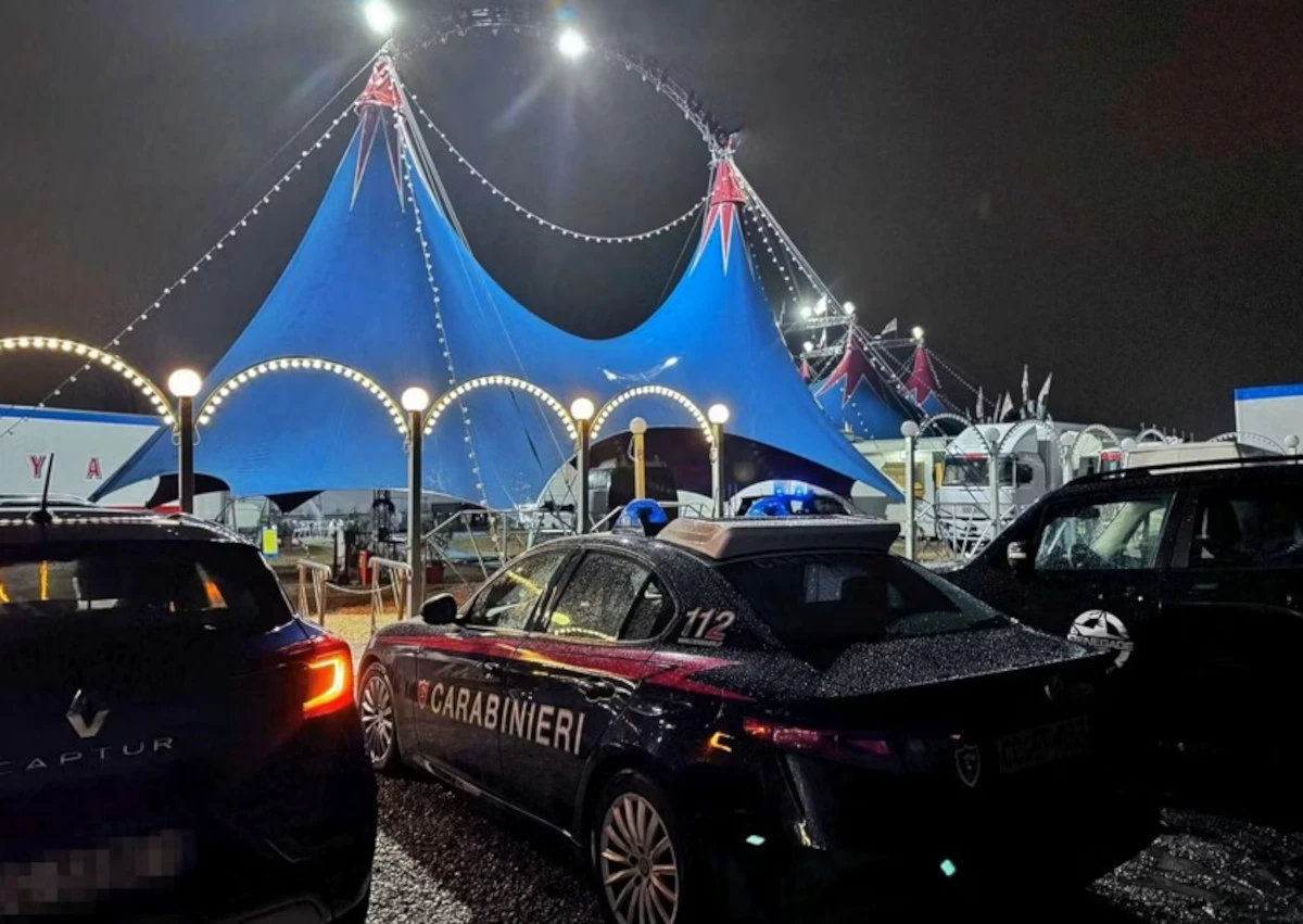 Soccorritori e forze dell’ordine intervengono dopo l’incidente al circo