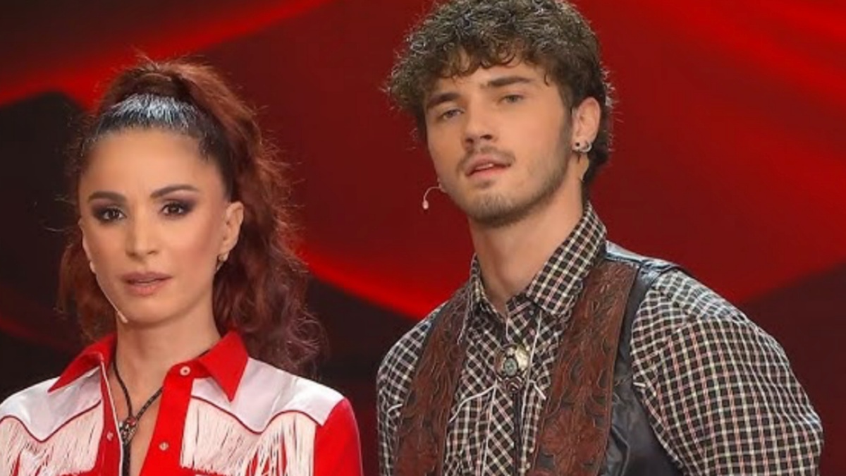 Andrea Delogu torna a “Ballando” ma c’é una brutta notizia: cosa rischia adesso Andrea Delogu torna a “Ballando” ma c’é una brutta notizia: cosa rischia adesso