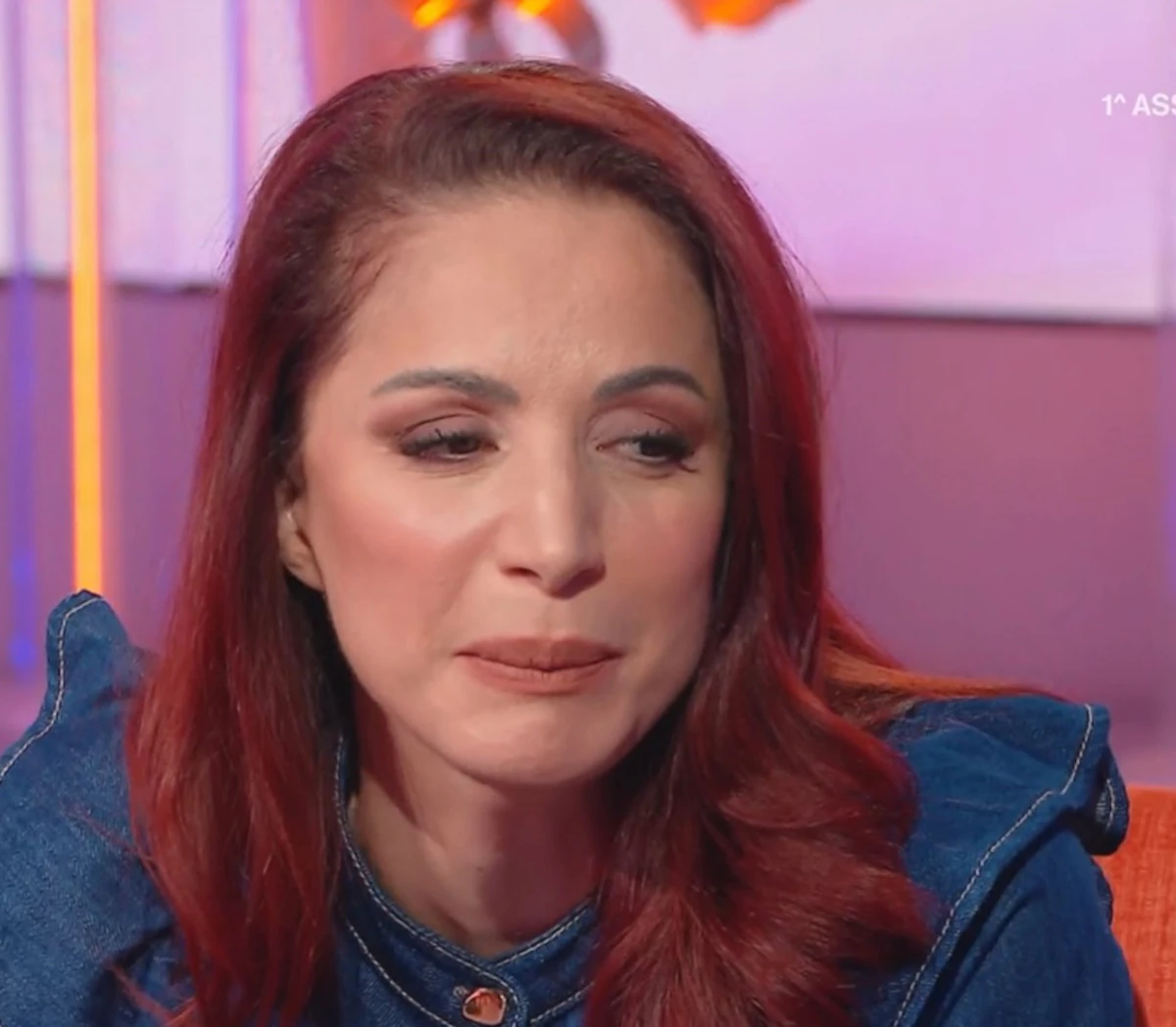 Andrea Delogu sorridente durante una trasmissione Rai