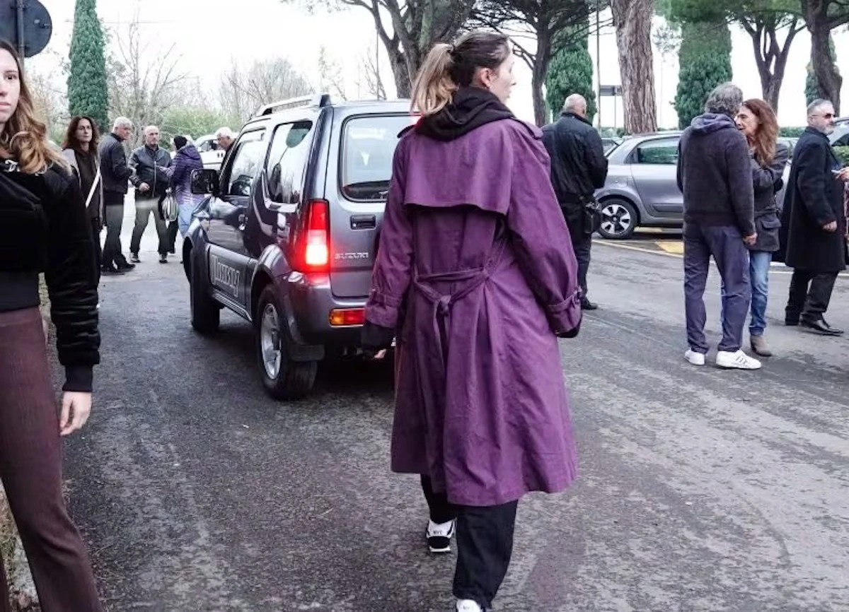 Momenti di commozione durante la cerimonia ortodossa