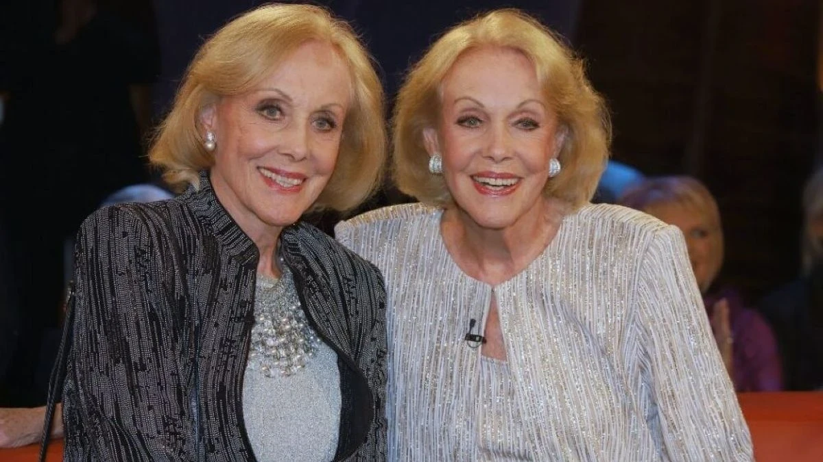 Un dono delle gemelle Kessler a una conduttrice televisiva