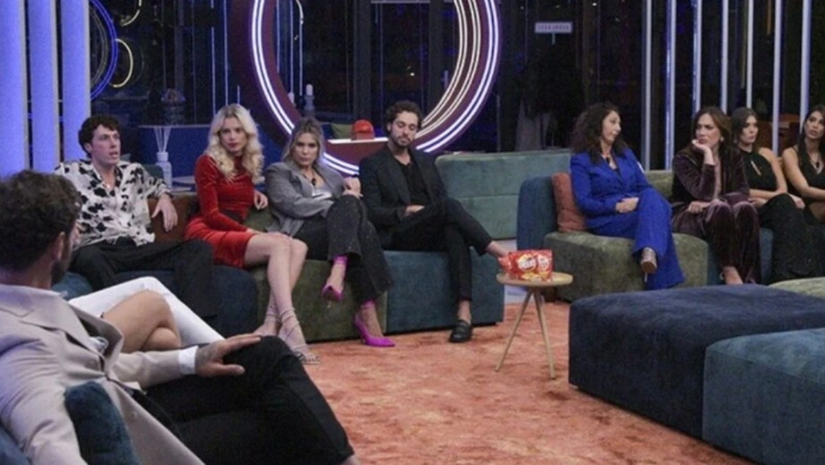 convocati d8217urgenza grande fratello in due lasciano la casa cosa sta succedendo