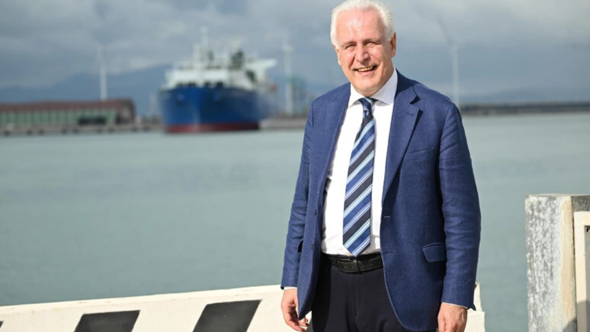 Eugenio Giani durante una conferenza stampa sul caso Manetti