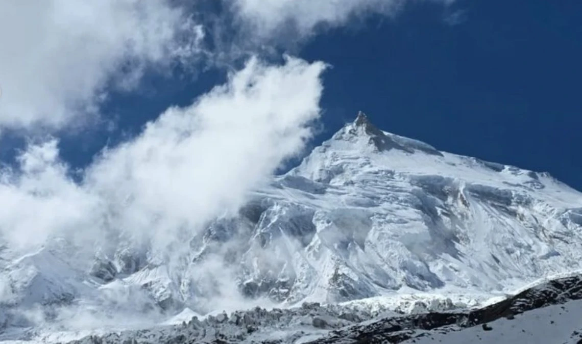 Campo base dello Yalung Ri dopo la valanga