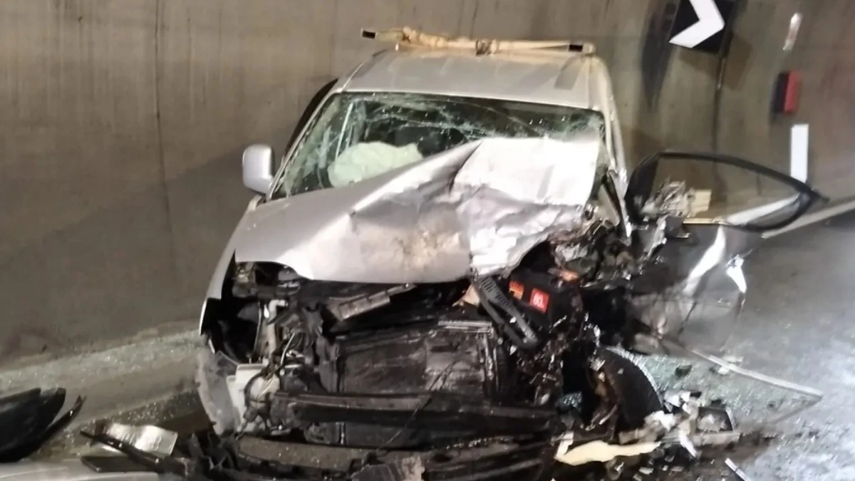 Auto incidentata nella galleria di Sulzano, luogo della tragedia
