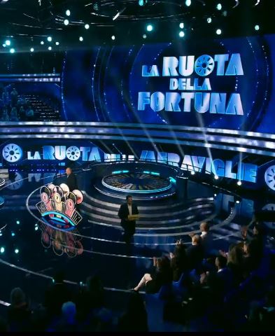Gerry Scotti in lacrime alla Ruota della Fortuna: è successo di tutto (VIDEO)