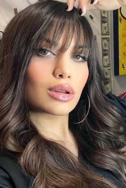 Shiva, la compagna Laura