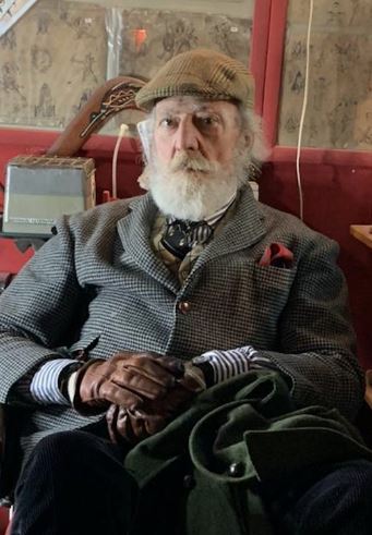 Maurizio Fercioni è morto a 80 anni: il primo tatuatore di Milano stroncato da un male incurabile