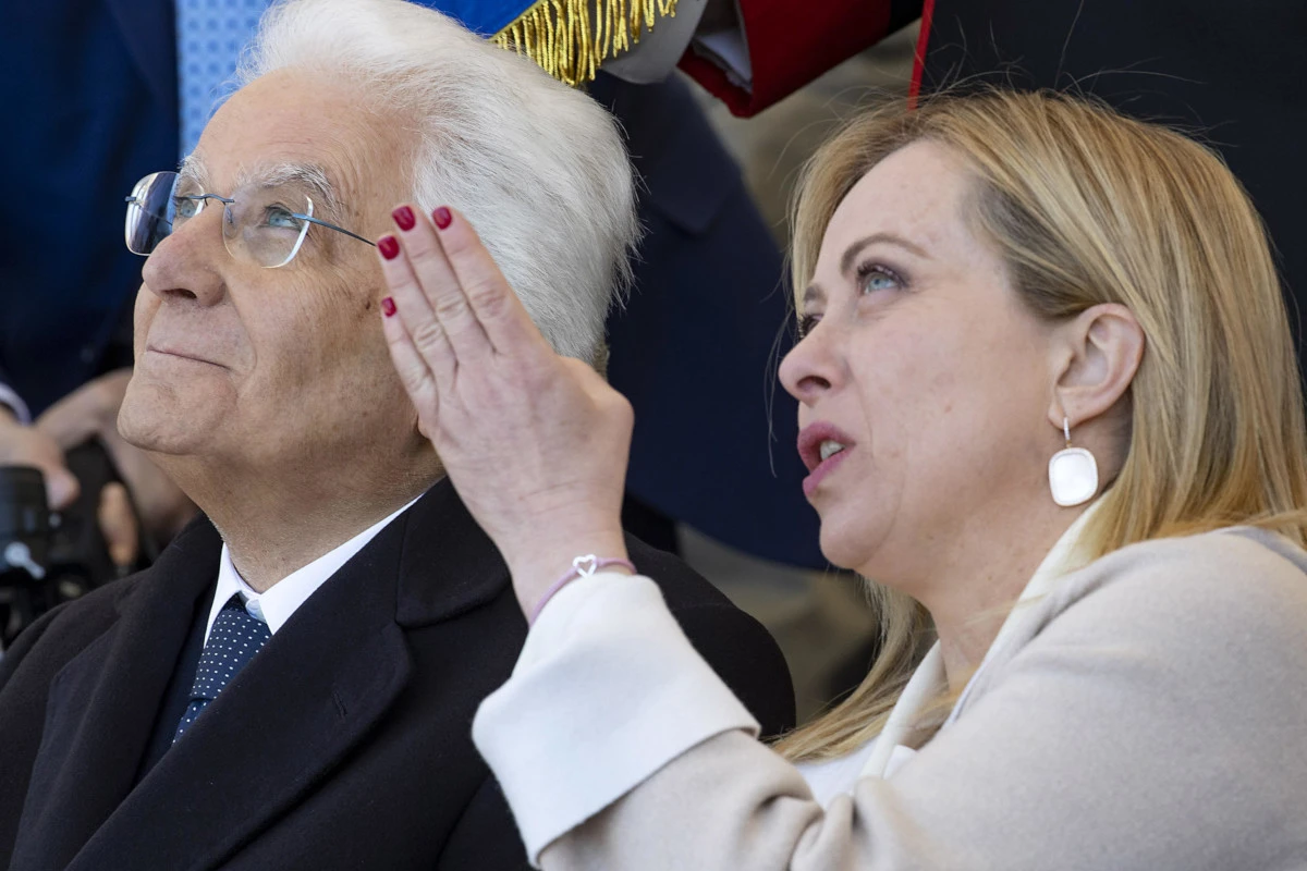 Giorgia Meloni e Sergio Mattarella insieme durante un evento istituzionale