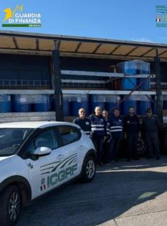 Brindisi, maxi sequestro di passata di pomodoro: 42 tonnellate spacciate per Made in Italy