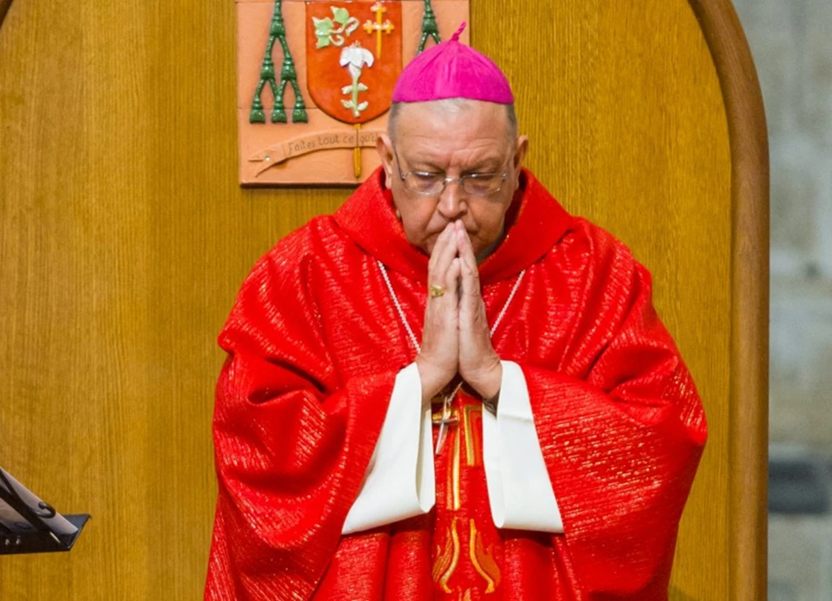 Un sacerdote durante una funzione religiosa