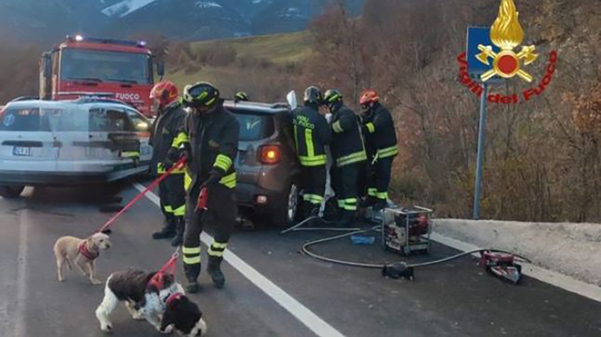 Incidente sulla Salaria, auto contro guardrail