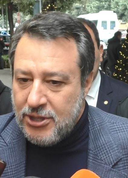 Bimbi tolti alla famiglia nel bosco: Salvini interviene contro la Procura