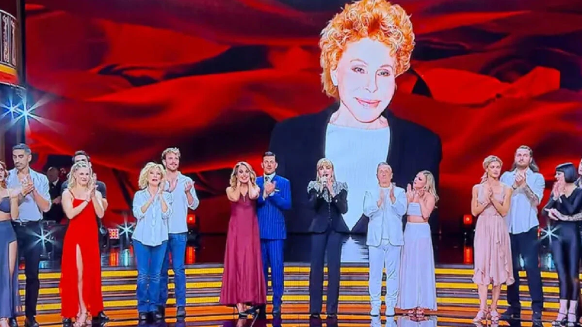 Ballando con le stelle, omaggio alle gemelle Kessler e Ornella Vanoni