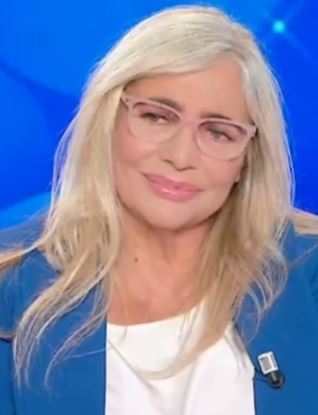 "Un grandissimo dolore". Mara Venier senza filtri: le ferite in amore e la rinascita in tv