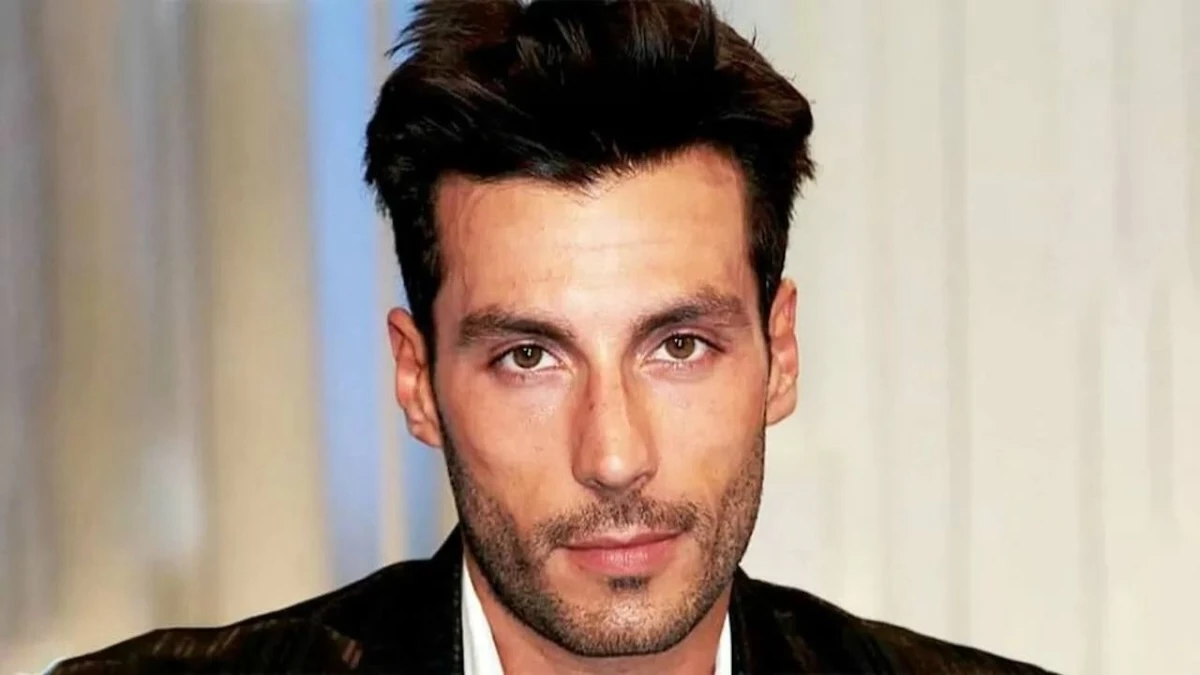 daniele interrante il successo clamoroso poi sparito completamente dalla tv che lavoro fa oggi da Tvzap.it daniele interrante il successo clamoroso poi sparito completamente dalla tv che lavoro fa oggi