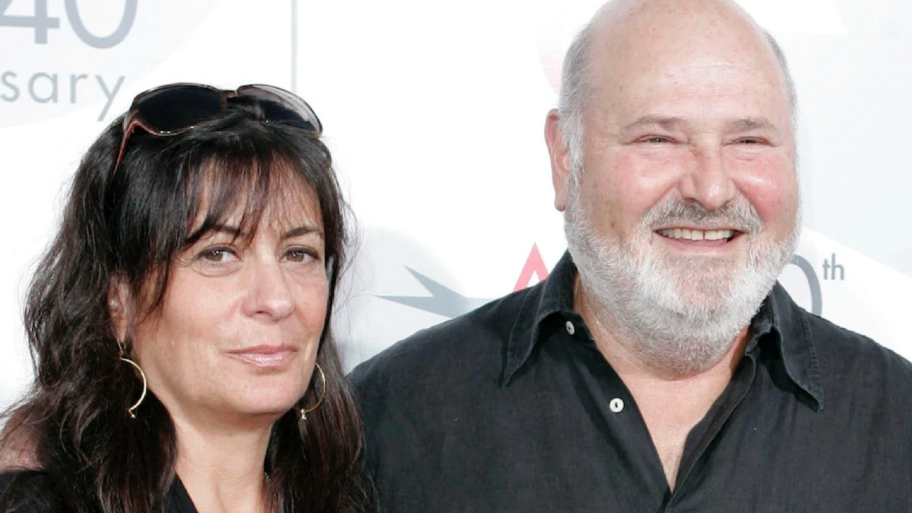 shock nel cinema la coppia trovata morta il sospetto atroce da Tvzap.it shock nel cinema la coppia trovata morta il sospetto atroce