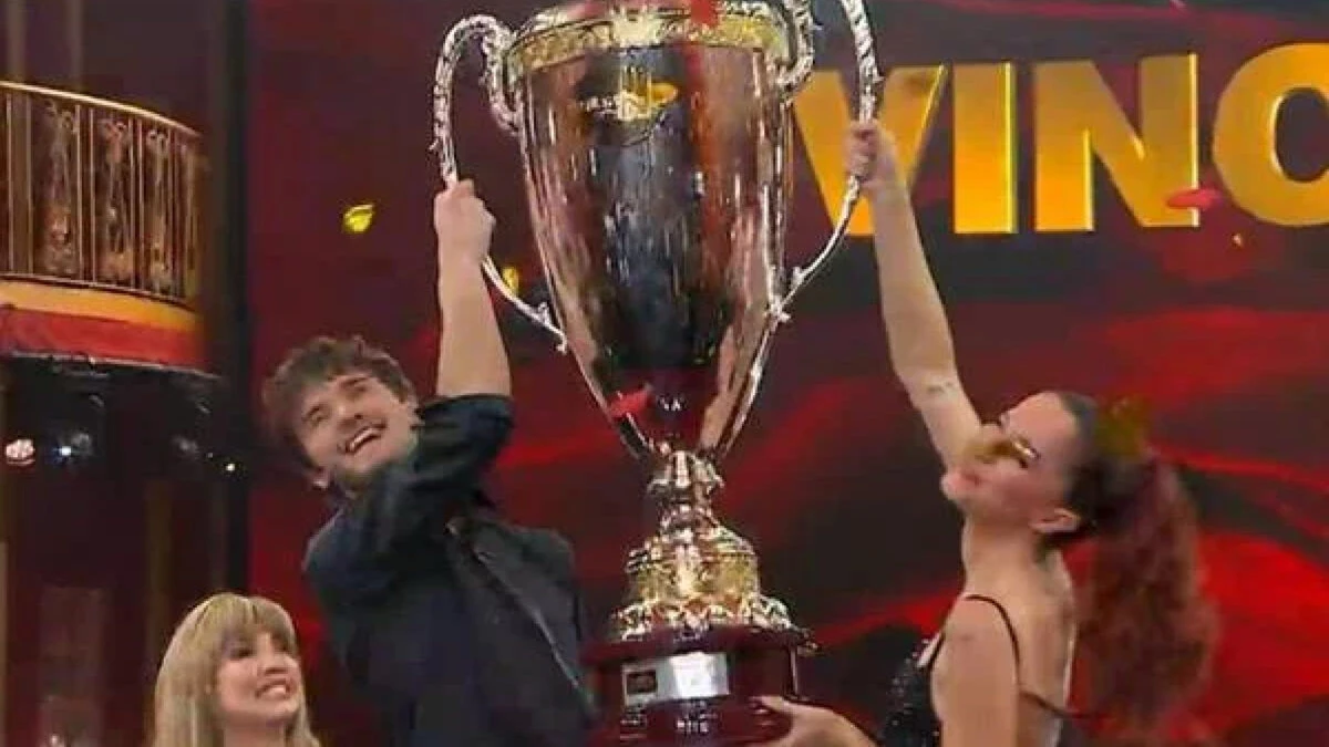 Le coppie finaliste durante la serata conclusiva di Ballando con le stelle