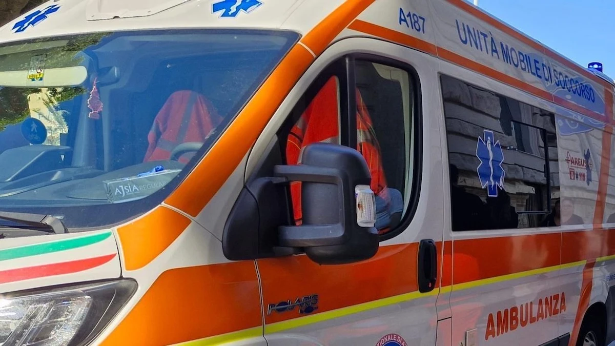 Soccorsi e mezzi di emergenza in via Fiorentina a Pistoia dopo l'incidente di Santo Stefano