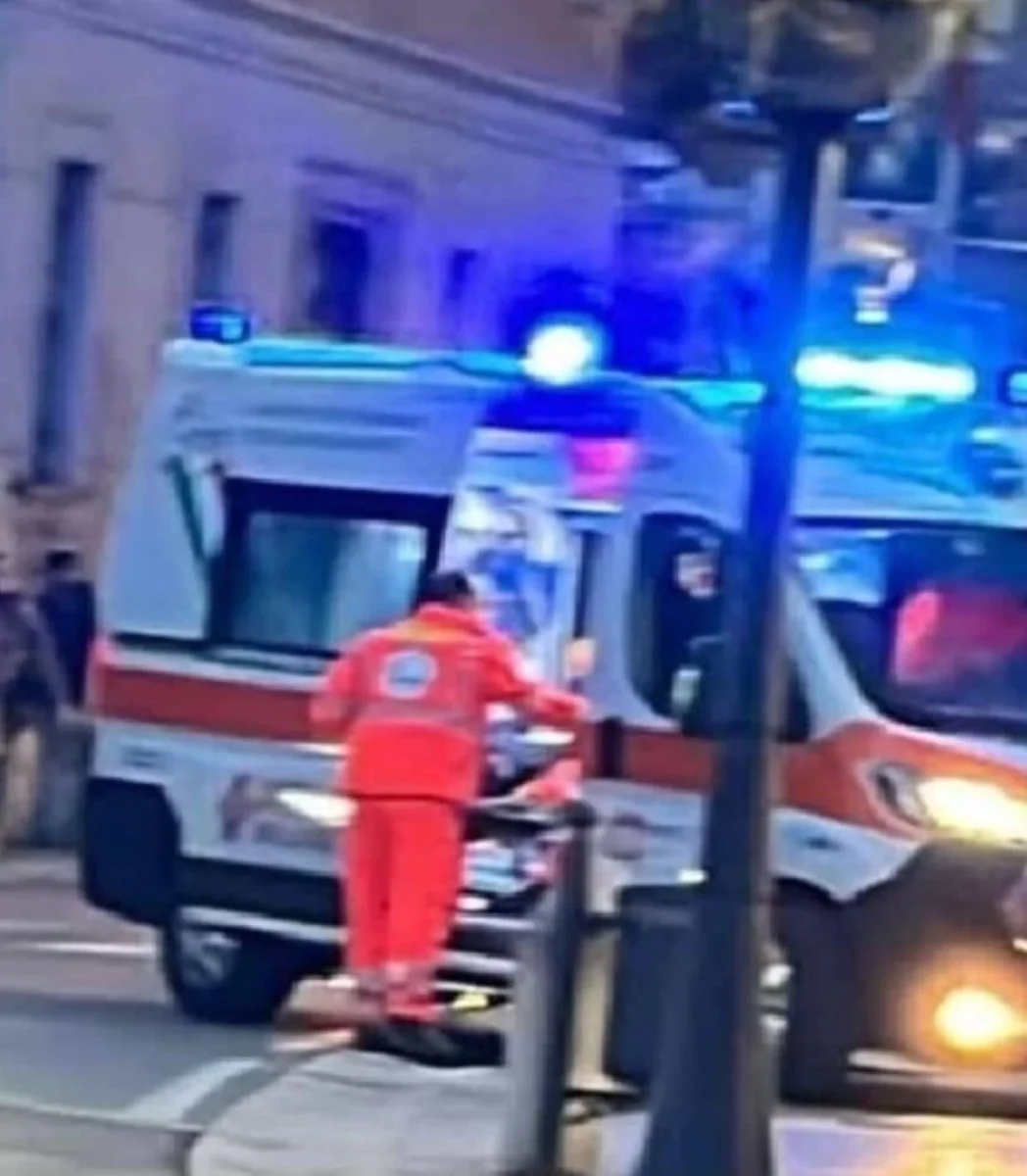 Ambulanza intervenuta per il malore durante il pranzo di Natale