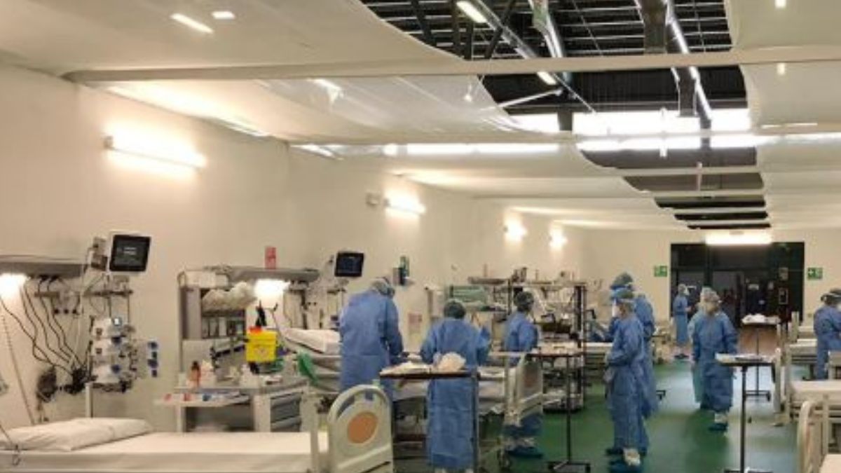 Virus shock, morto il primo umano al mondo: “Monitoraggio attivo di chiunque sia stato a stretto contatto” Virus shock, morto il primo umano al mondo: “Monitoraggio attivo di chiunque sia stato a stretto contatto”