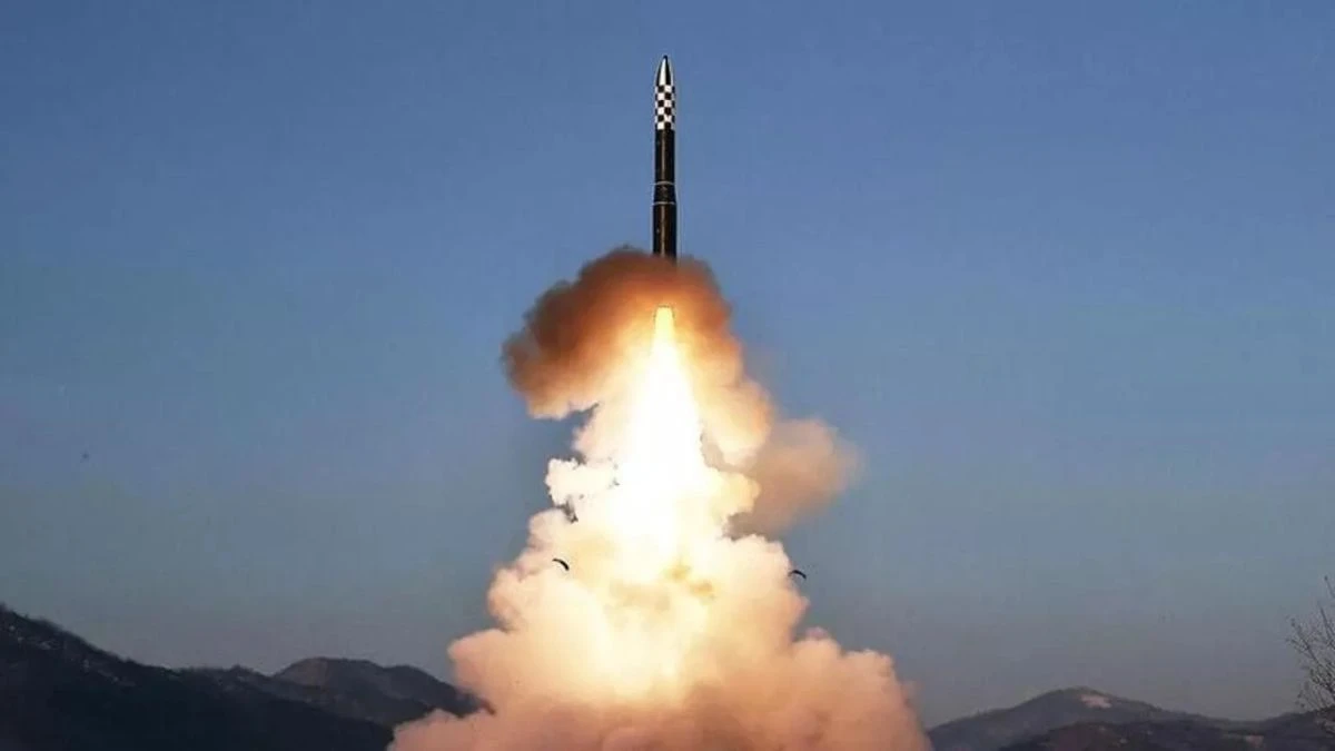 Friedrich Merz, cancelliere tedesco, durante una conferenza stampa