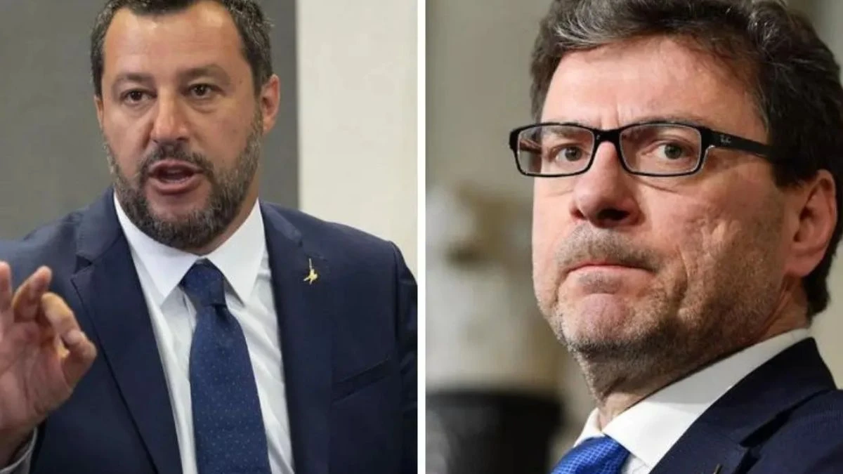 Giancarlo Giorgetti e i banchi del governo al Senato durante la discussione sulla manovra economica