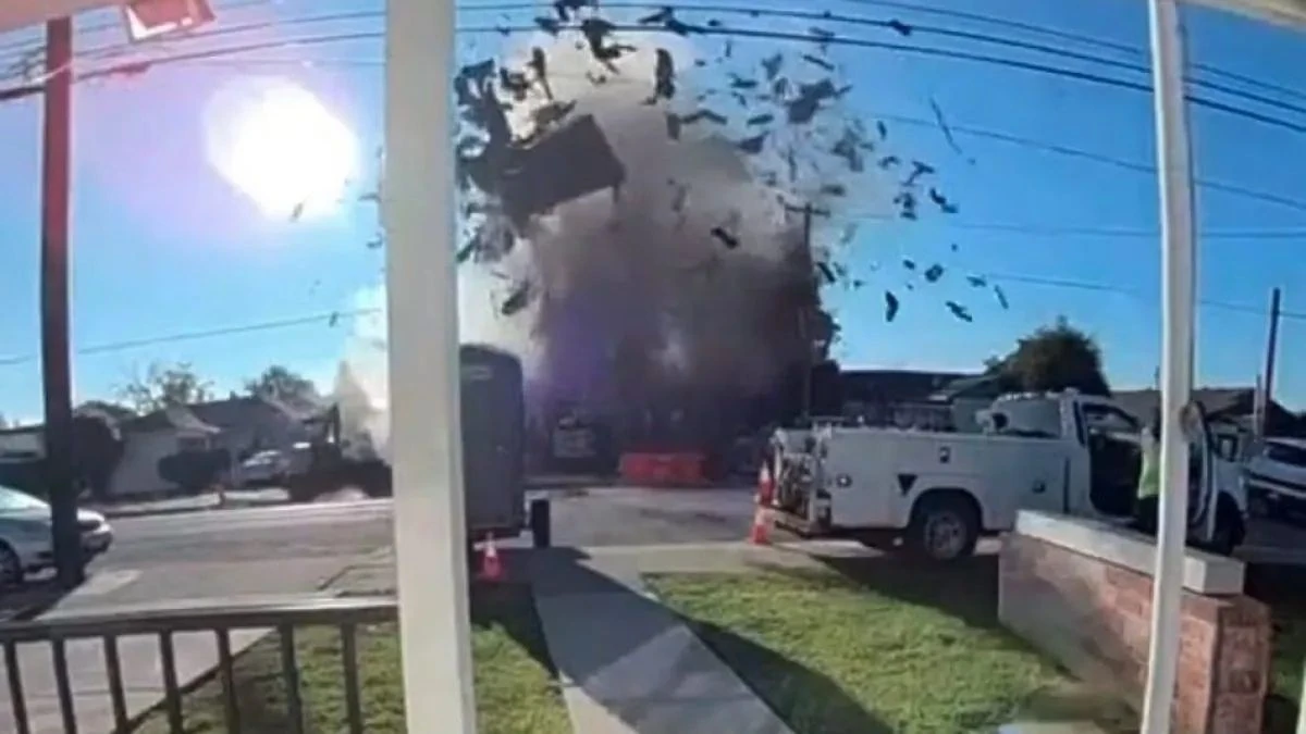 operai rompono tubature del gas esplode tutto 232 il panico immagini shock da Tvzap.it operai rompono tubature del gas esplode tutto 232 il panico immagini shock