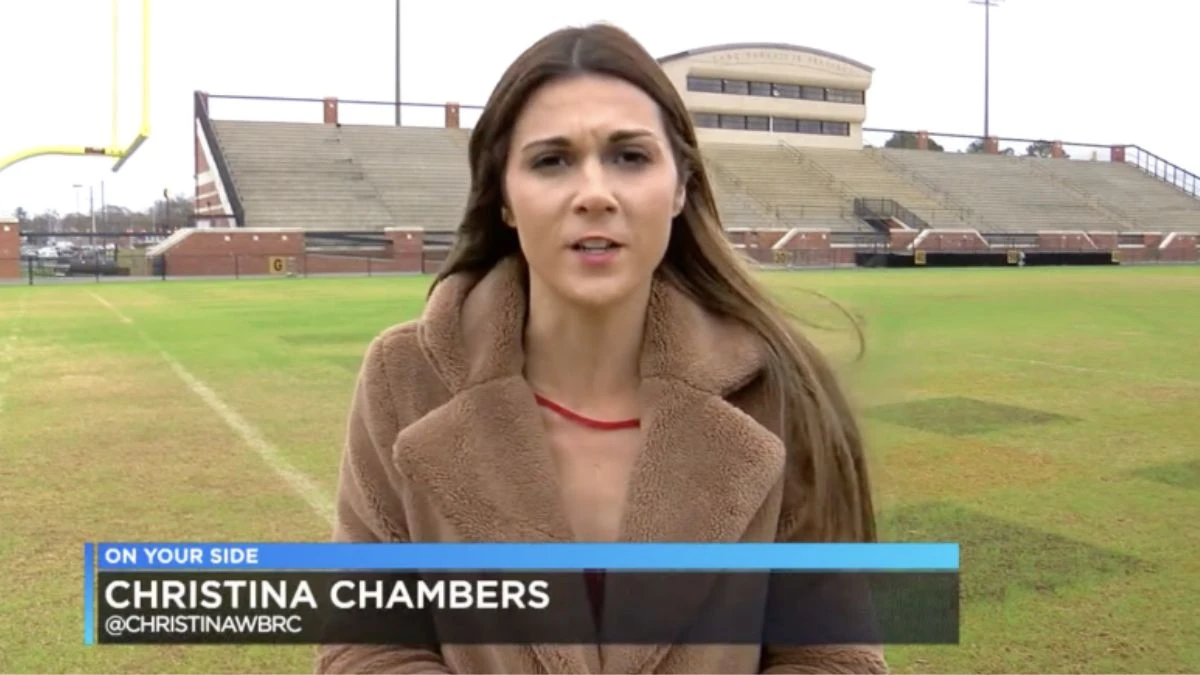 Immagine di Christina Chambers al lavoro come giornalista sportiva