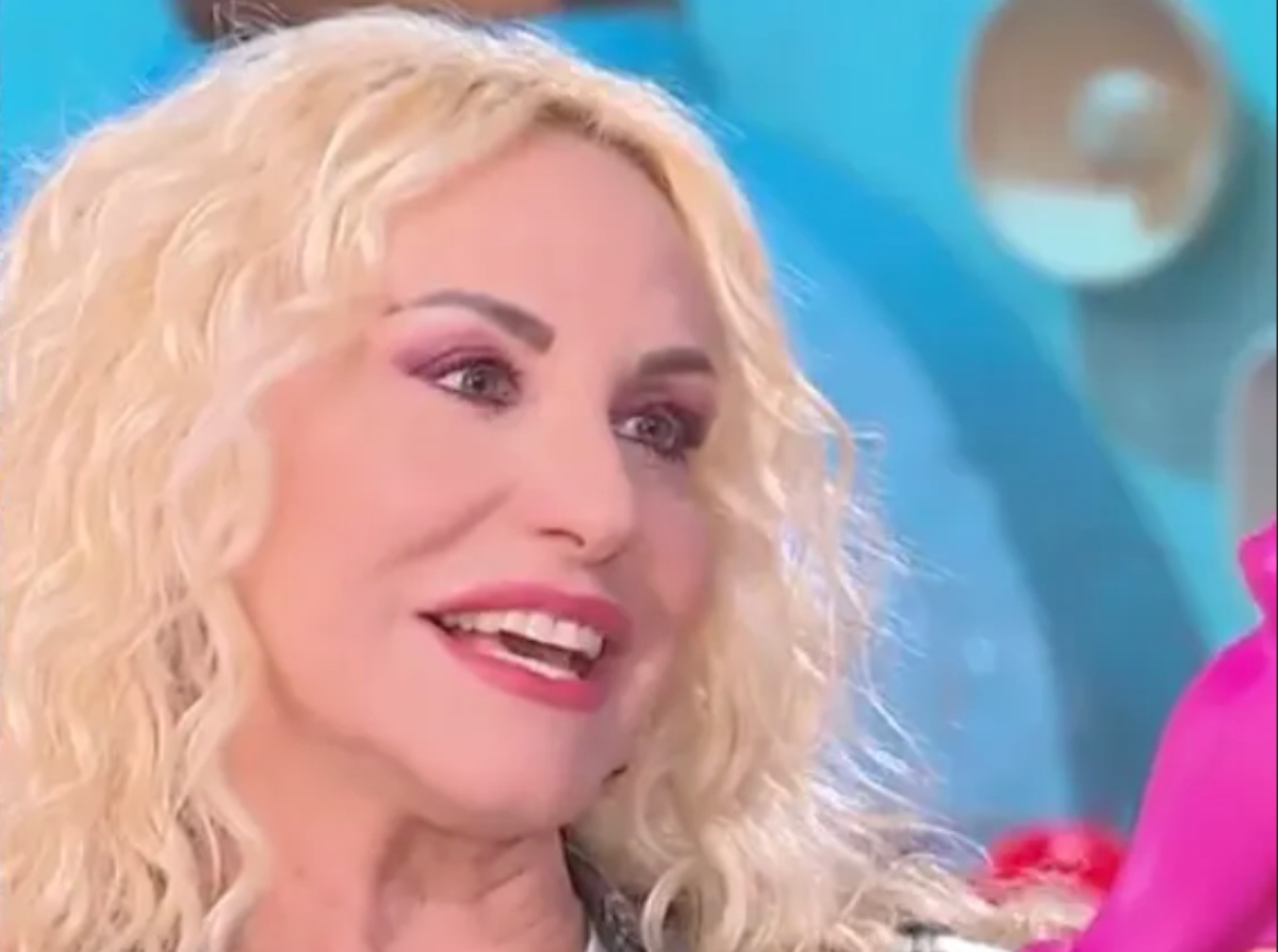 antonella clerici la bellissima sorpresa in diretta a e8217 sempre mezzogiorno