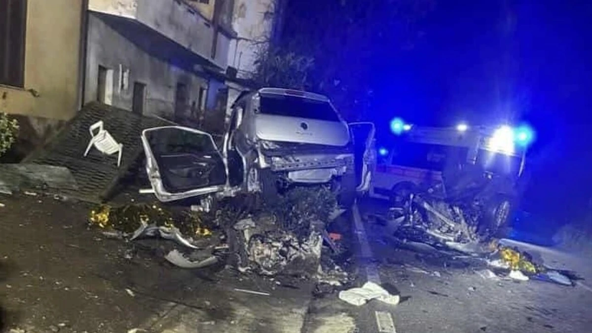 Scenario dei soccorsi dopo il grave incidente notturno a Ceccano