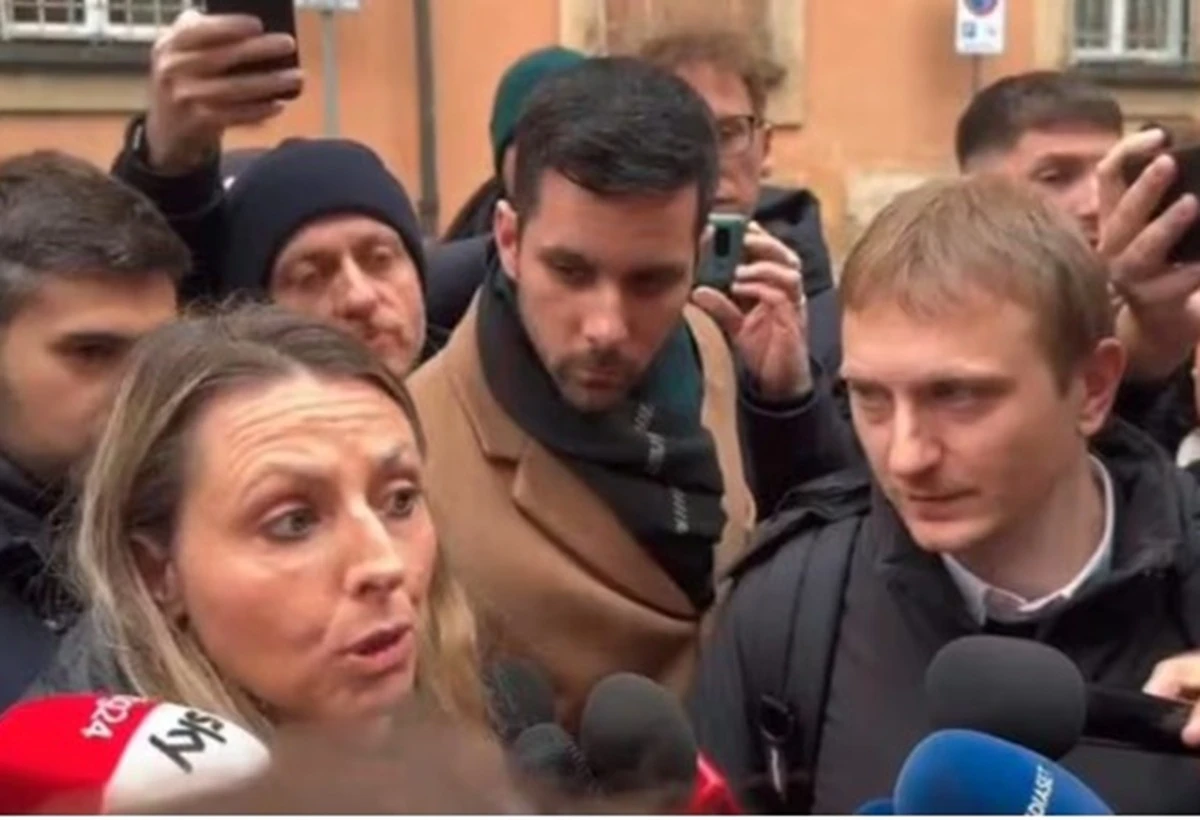 Primo piano di Alberto Stasi durante un’udienza