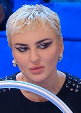 "Vogliono Annalisa al posto tuo": choc di Arisa per la telefonata su Sanremo. Il video virale
