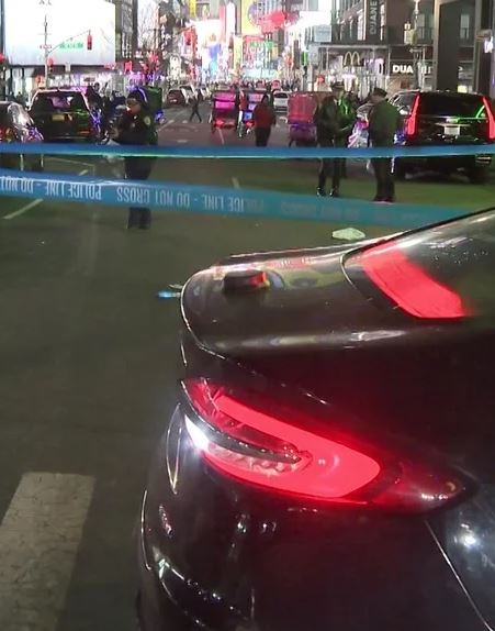 Manhattan, l'attrice Wenne Alton Davis travolta e uccisa sulle strisce pedonali