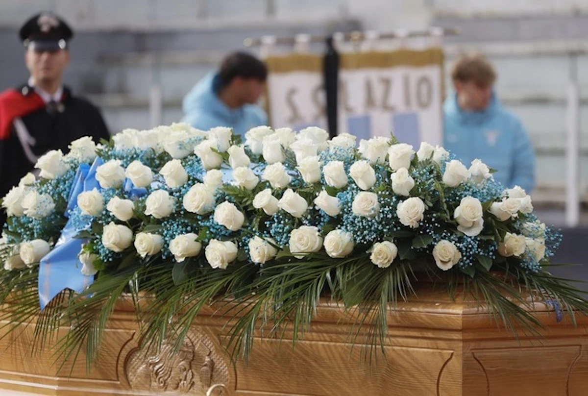 Feretro di Nicola Pietrangeli alla camera ardente al Foro Italico