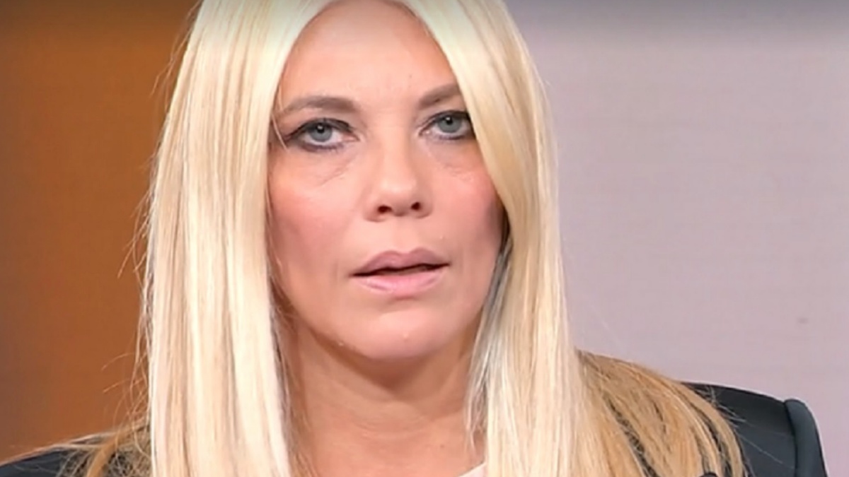 “Storie italiane”, Eleonora Daniele apre la puntata con una triste notizia: “È morto”