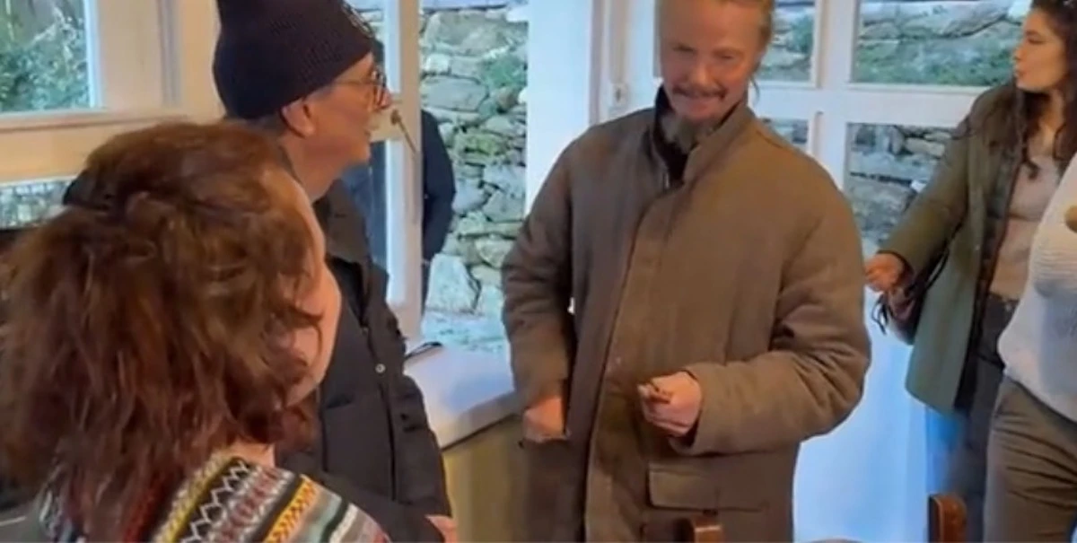 Esterno del casolare Nonna Gemma, nuova dimora temporanea della famiglia