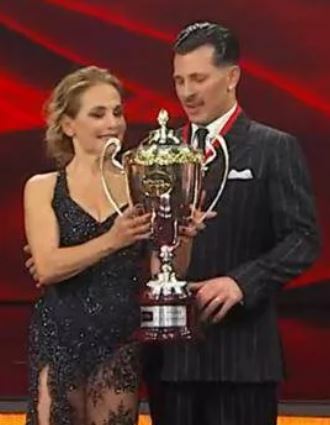 "Ballando con le stelle", Lucarelli al veleno su D'Urso: le critiche e il paragone con Ferragni