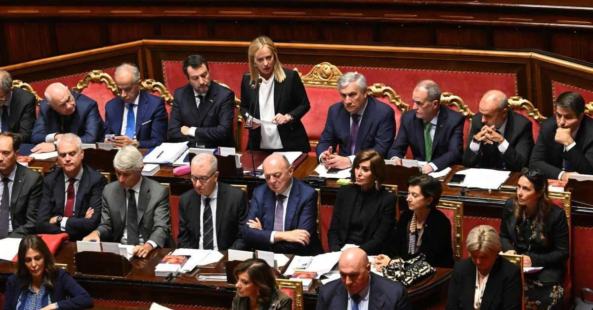 Governo Meloni durante una seduta parlamentare