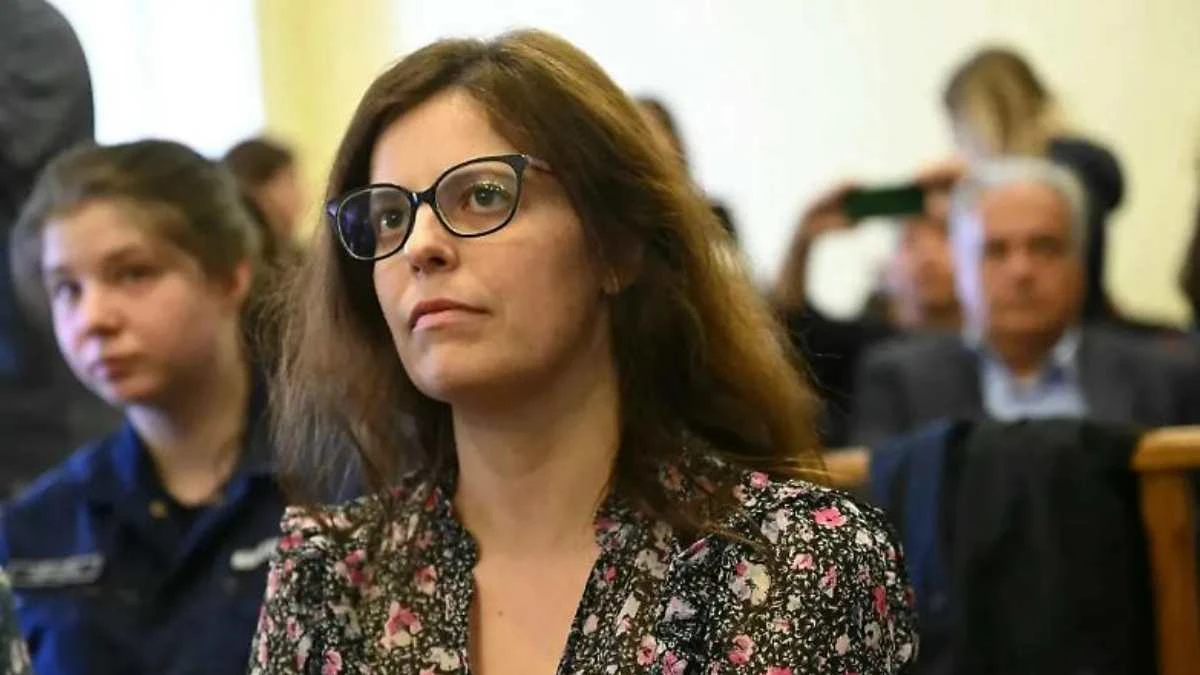 Ilaria Salis, nuove polemiche: il messaggio per il 2026, bufera sui social Ilaria Salis, nuove polemiche: il messaggio per il 2026, bufera sui social