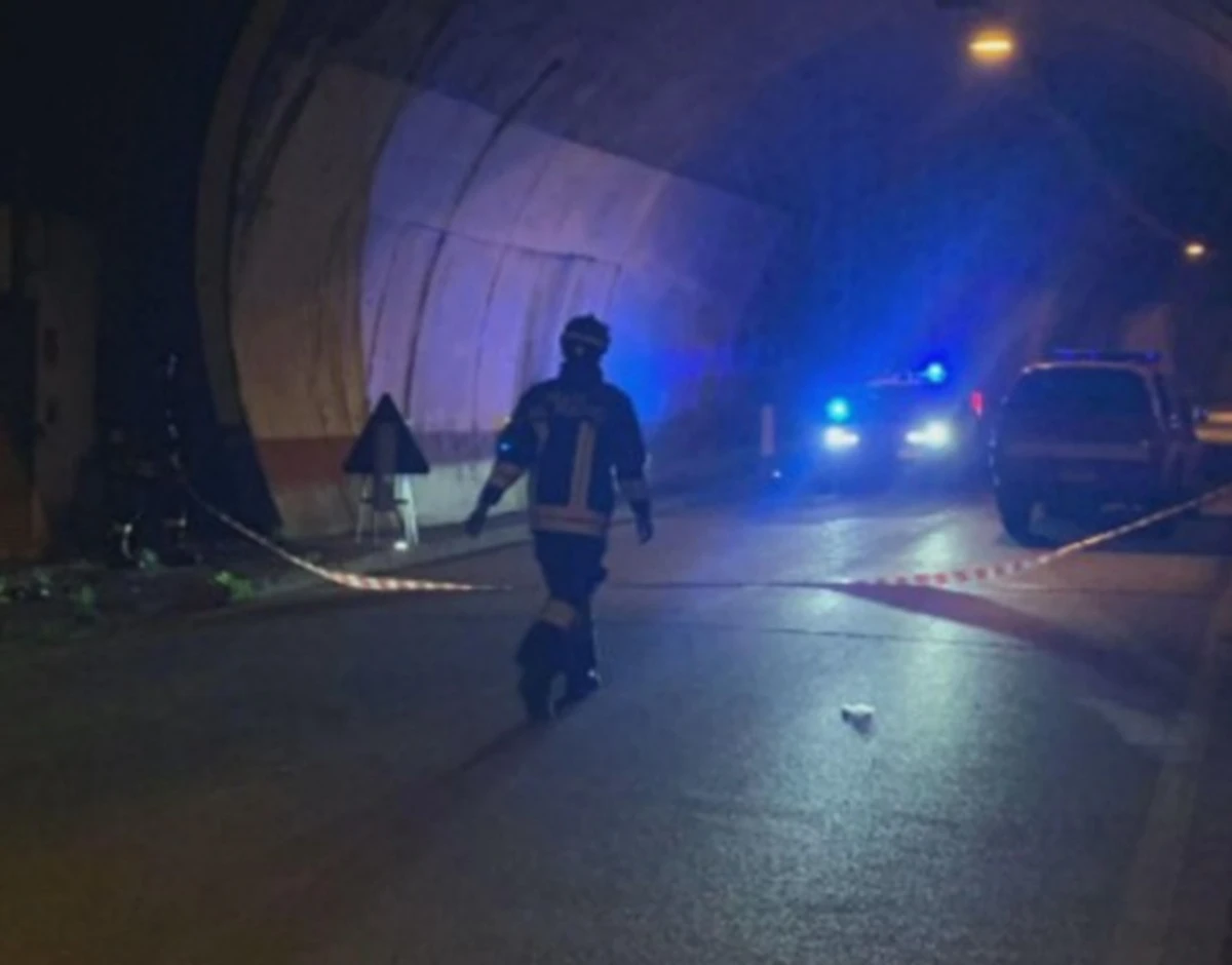 Strada chiusa e rilievi dopo l'incidente mortale a Montecreto