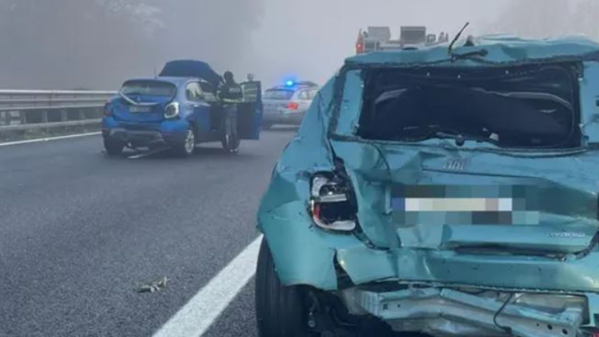 Orvieto, incidente in A1 tra camion e auto: tre feriti, veicoli in coda in direzione Roma