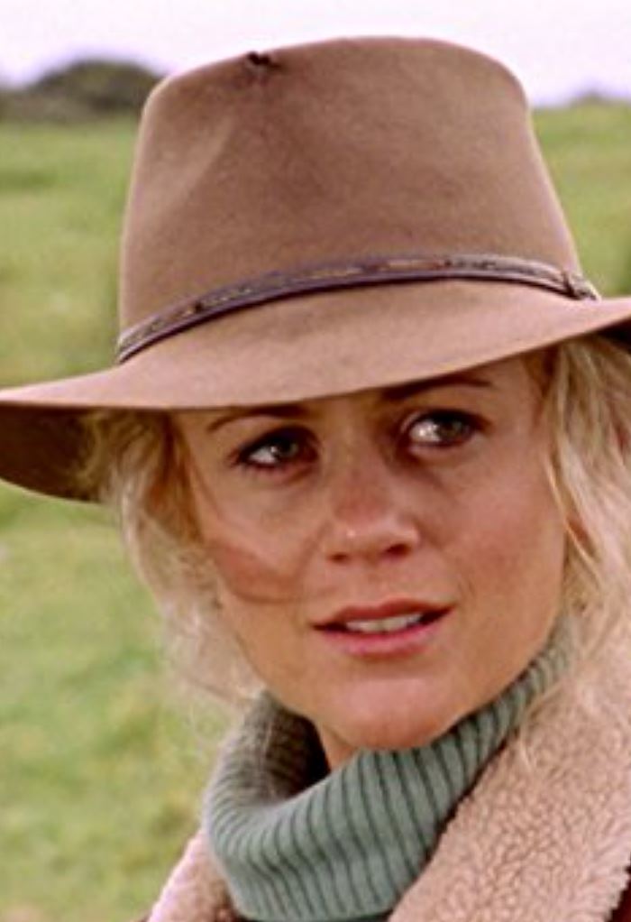 Rachael Carpani, morta a 45 anni l'attrice della serie “Le sorelle McLeod”