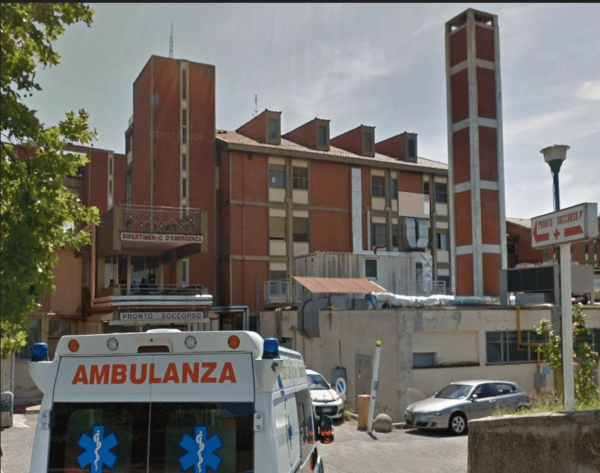 Vista esterna di un ospedale italiano