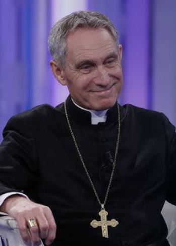 Papa Leone riceve padre Georg Gänsweinin udienza: l'incontro che segna il ritorno in Vaticano dopo le polemiche